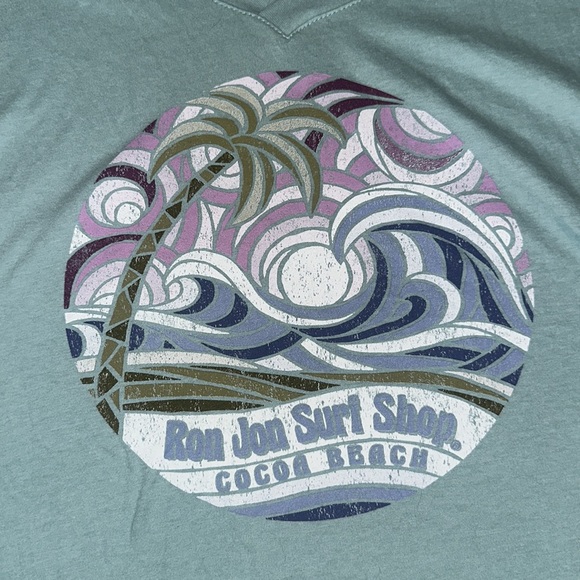 Ron Jon Cocoa Beach Vneck T-shirt - NWT. Sz Large. - Picture 2 of 5